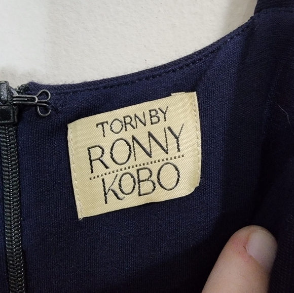 Torn By Ronny Kobo Navy Blue V Neck Sleeveless Women Small Mini Cocktail Dress - Picture 4 of 8